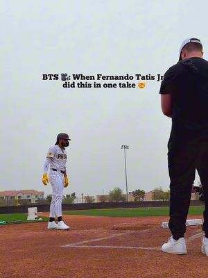 One Take. That’s all he needed. 🚀🤯 #Tatis #Homerun #MLB 