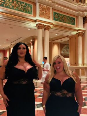 Treat yourself like a trophy 🏆  Matchy matchy & cute AF w/ @Aspasia  👗 by @Curvy Sense  #curvysensedoll #curvytiktok #plussizefashion #curvefashioninspo #curvyandconfident 