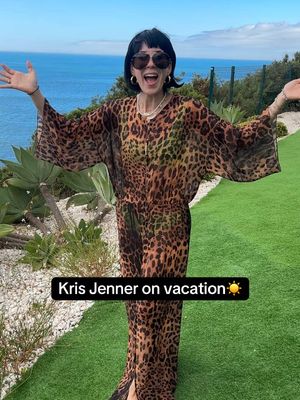 Kris the kover girl!🍸#krisjenner #kardashians #vacation #comedy #cover 