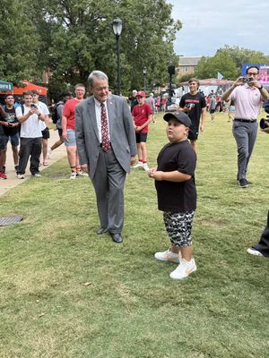 we did not have President Morehead meeting @ItzTheRizzler on our bingo card today! 
