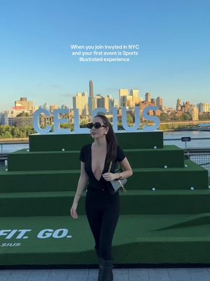 Friday night with @sports.illustrated at Pier 17 with our @invyted.app team 🩷 @ILLENIUM  #authenticlive #SIExperiences #SportsIllustrated #celsius #pier17 @Sports Illustrated @CelsiusOfficial 