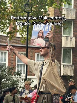 No but this was actually SO funny #performativeman #performativemale #london 