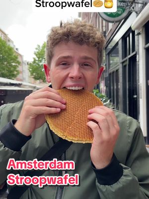My camera couldn’t even keep up with her😅 #stroopwafel #thefoodguy #cooking #amsterdam #mukbang 