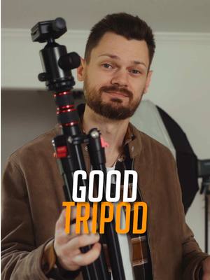 It’s always been a pain trying to find something affordable that could handle the wait of my camera, while also able to get all the angles I need for my videos. This tripod has literally made my life so much easier. .  #neewer #tripod #fentysuperbrandday #LanguageLearning 