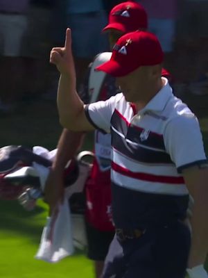 Justin Thomas with a dunk on No. 6 for eagle 🦅🇺🇸