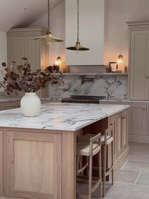 Our beautiful kitchen after a long 18 months of hard work to get to this point, it feels so good to be here! 🍂🤎 #kitchen #fyp #renovation #beforeandafter 