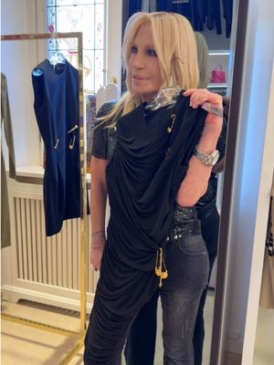 Actually- it’s Versace not Versachee… or Versayce 