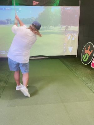 Little golf between @DraftKings streams >>> #dkpartner 