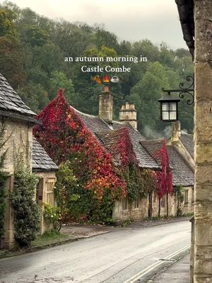 Autumn mornings are best spent in Castle Combe 🍂 #autumnvibes #autumn #fall #castlecombe #thecotswolds 
