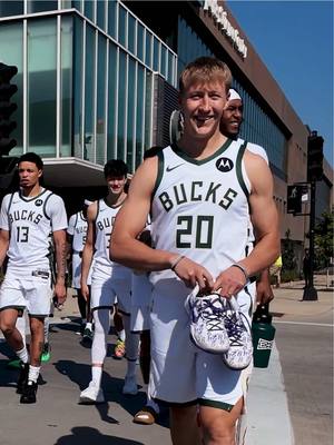 we’re so back 🤭 #bucks #NBA #weback 