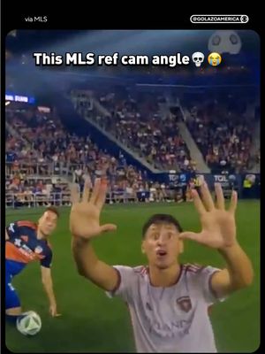 the gift that keeps giving 😭😭 #MLS #football #Soccer #refcam 