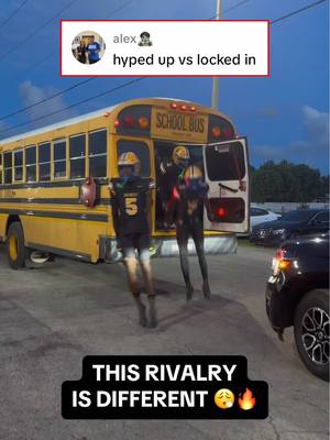 Always a SHOW. THE WEST VS CENTRAL 😤🍿 Last year’s rivalry was MUST WATCH. Who you got this year? #football #highschoolfootball #miamicentral #miaminorthwestern #rivalry