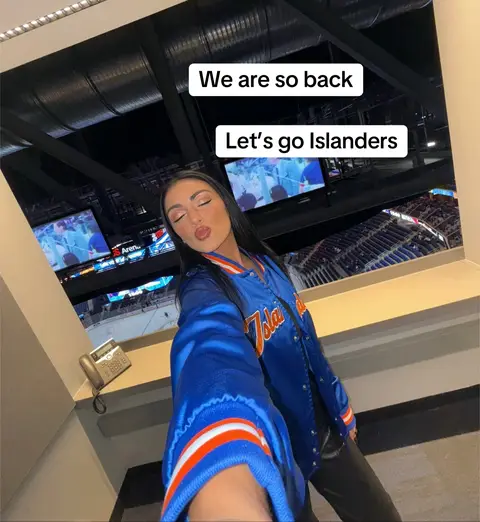 Feels so good to be back another season with  @New York Islanders 💙🧡 It’s going to be a special one #islesnation #nyislanders #anthemsinger #NHL