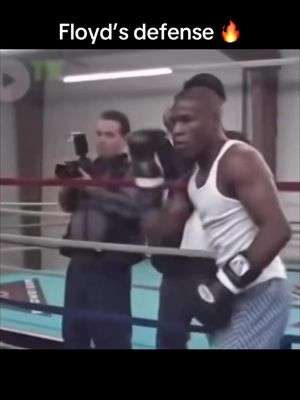 Bro had ultra instinct in real life 😭 @Floyd Mayweather (h/t top.boxingnews/IG) #floydmayweather #floyd #boxing 