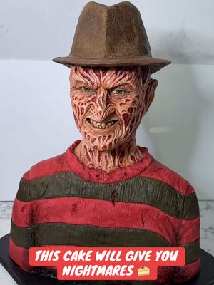 Freddy Krueger cake will haunt your dreams 🍰 . . . #horror #cake #halloween #cakes #cakeart 