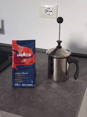 Ciao!! Happy International Coffee Day. Spending my favorite day of the year in Italy drinking #Lavazza ❤️ A true moment of pleasure #ad #lavazzacoffee #coffeetok 