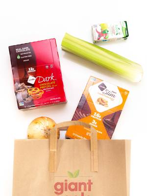 They said “grab a snack.” We said “bet.” 🛒 Giant Eagle has so many NuGo flavors and yes, we need them all!  @gianteagleinc @marketdistrictstores #nugobars #gianteagle #groceryfinds #snacktok #proteinbar