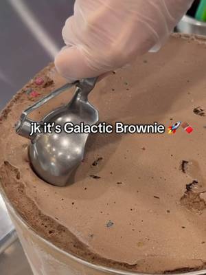 living on Mars can wait, ur cravings can’t 🤤 Galactic Brownie in a scoop or milkshake 🚀🍫 order ahead in the BR App!