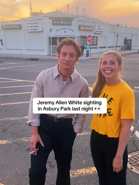 Doing press interviews for his new Bruce Springsteen biopic “Deliver Me From Nowhere” which hits theaters on 10/24 🎬 #jerseyshoregirl #jerseyshore #springsteen #jeremyallenwhite #asburypark 