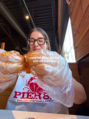 When I tell you HUNDREDS OF YOU told me to visit pier88 I honestly liked it, but I don’t know if I would come back! I like the flavoring at kickin crab better despite the hair I found in it last time 🤣 #seafoodboil #mukbang #az 