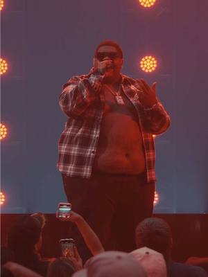 @BigXthaPlug performs “Back On My BS" during #AppleMusicLive. Watch it now, only on Apple Music.