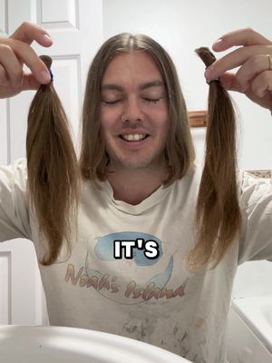 cutting my hair. #tronares @Disney UK pr 