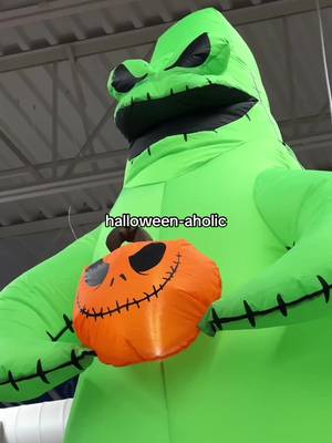 me 🤝 Halloween decor  link in bio for our spooky faves 🧟 