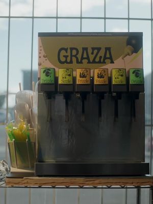 @7-ELEVEn, hear us out… 👀 🎥 gabbois  #graza #evoo #oliveoil #chips 