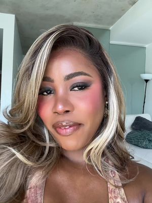 Am I the drama? 🤭 #fallhairstyles #blondeshavemorefun #fallhaircolor 