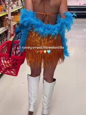 everyone in the world this weekend 🎶❤️‍🔥✨ #runningerrands #fetch #fetchrewards #showgirl #newalbum 