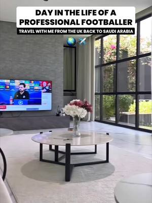 Behind the scenes of travelling back to Saudi Arabia from the UK ✈️🇸🇦 #saudiarabia #athletesoftiktok #saudiproleague #alkholood #sportsontiktok 