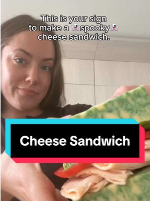 Some people make charcuterie boards, I make … this. 👻 Thanks for the inspo, @itsmeju1iette   #c#cheeseA#ALDI