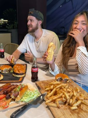#CokePartner My recipe for magic is making it to the end of the work week, grilled burgers, and an ice-cold Coca-Cola! What’s your Recipe for Magic? #RecipeForMagic @Coca-Cola 😋✨