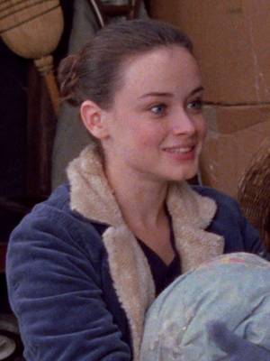 Nothing sends you straight back into your childhood quite like your favorite plushie growing up. Happy 25th anniversary to GILMORE GIRLS — playing on Netflix!  #gilmoregirls#childhood #anniversary