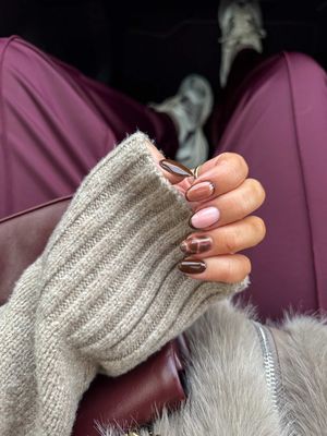 Favourite time of the month and I went for these gorgeous fall nails 🍂🤎🌰🍫✨ @Nailsfirstldn  #autumnnails #autumnnailinspo #fallnails #nailart #brownnails 