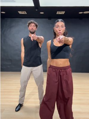 Our Sunday studio series continues 🕺🏻 @Joey Graziadei  #dwts #fyp #viral 
