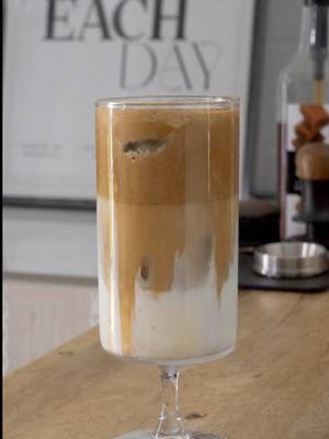 Who needs a cafe run when @illy Malaysia coffee turns into this iced cinnamon crunch magic?  made this in minutes but it tastes like a café drink, and yes with instant coffee. It taste sooo rich of flavour, creamy and i’m obsessed! Just a quick stir, some ice, sprinkle some cinnamon, and suddenly instant coffee feels boujee 😎✨ #fyp #illyinstantcoffee #illyintenso #cinnamoncrunchlatte #whippedcoffee  