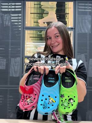 yes, we’re obsessed 🤩 🩷🩵💚 #footlocker #crocs #powerpuffsgirls 
