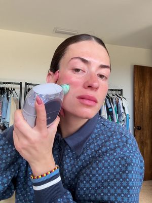 The @Shark Beauty FacialPro Glow has officially DROPPED! Now I can get a professional facial from the comfort of my own home (and you can too)! #SharkPartner #SharkFacialProGlow