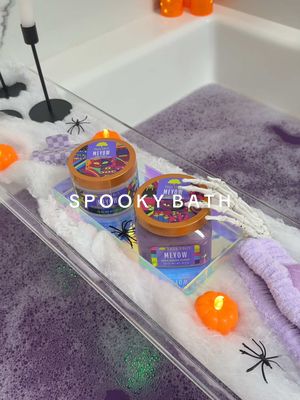 Run a spooky bath with me using @Tree Hut limited edition Meyow body scrub and whipped butter 👻💜 #TreeHut #TreeHutPartner #halloween #aesthetic #asmr 