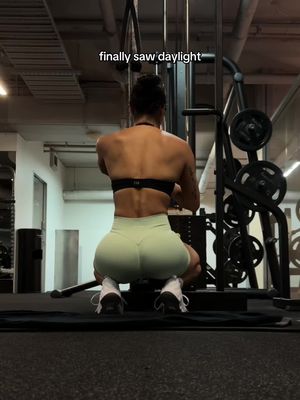 me: touches sunlight once…  also me: full back day documentary #beachseason #backday #tantime #dontforgetsunscreen 