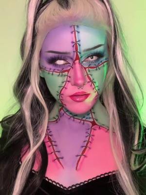 this video was SOOO fun to film!!  PRODUCTS: @Glisten Cosmetics LTD spectra foundations  @Blend Bunny Cosmetics blends palette  @Mehron Makeup paradise paints palette 