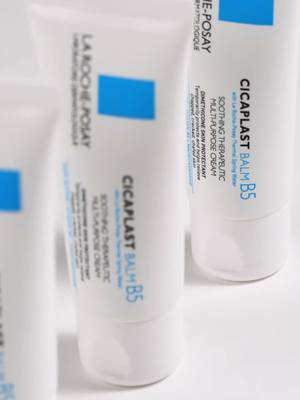 Creamy, comforting, and oh-so-soothing! 💧✨Cicaplast Balm B5 melts into skin to hydrate, protect & comfort​ #larocheposay #glowingskin #hydratingskincare