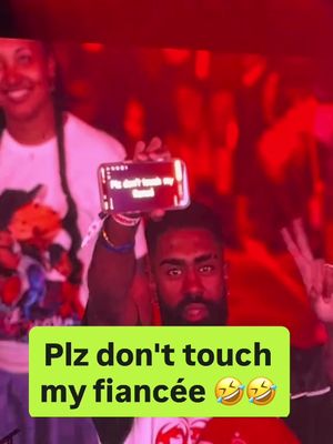 A soon to be married man brought his fiancée to a Chris Brown concert but made sure Chris Brown knew she was off-limits 😭 🎥: (TikTok / its_cherysh)