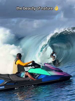 This wave by Kauli Vaast was as beautiful as it gets 🔥 #tahiti #nature #waves #wave #surfing