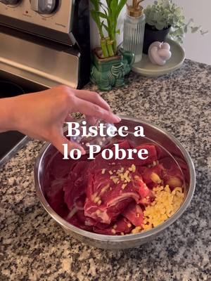 Recipe 🇵🇪⬇️ I seasoned the meat with garlic, soy sauce, vinegar, lime, salt & pepper I made white rice, homemade fries using yellow potatoes, sweet plantains & fried egg Meat: Sirloin steak #latinacontentcreator #peru #chile #recetas #bistec 