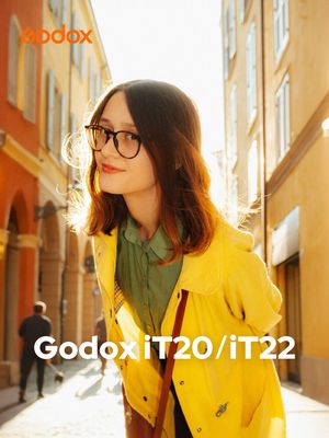 �� Vintage vibes on the streets ✨ With Godox iT20 & iT22 + diffusers, portraits glow with softness and energy. Vintage city, modern vibes, endless inspiration. ���� 📷：@shotbytwentyseven #Godox#Godoxiflash #godoxit20#godoxit22#UrbanVibes #PortraitGoals #StreetStyle