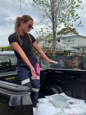 ✨ Northern Beaches drop-off! ✨ I went around handing out FREE pairs of our Tradie Chicks work pants to traffic controller girls, girls on site, and legends who had messaged me saying they needed them 😍 Nothing makes me happier than seeing more women out there kitted up and comfy in our gear 🩷 Our Instagram is currently down 😭 but you can follow us here on TikTok @tradiechicks Or shop now at 🌐 sydneyplumberchick.com