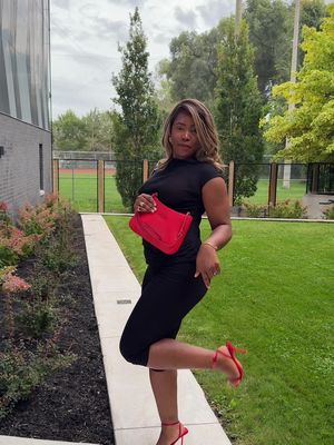 Oh I love when they ask you what you’re wearing 🤭🤭  #outfitoftheday #outfitideas #mytypechallenge #redshoes 