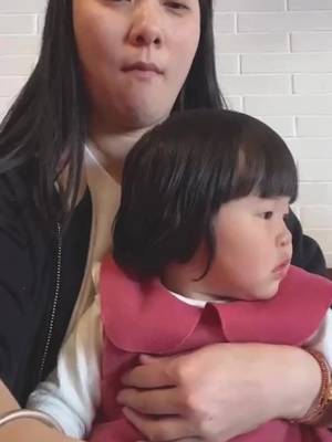 The kids are alright—they just want a bite of your Whopper. 🍔 Burger King’s latest campaign, cute if a little cruel, shows babies and toddlers utterly transfixed by their parents’ BK food—reaching, drooling and generally demanding a bite they’re not old enough to handle. “It’s only natural,” says the tagline on video and print ads from agency Ingo. The takeaway is that people, even the tiniest ones among us, crave what’s real. 😋 Read about the full campaign at the link in our bio. 🔗